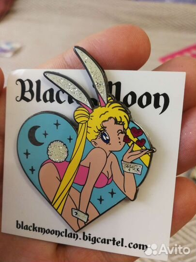 Коллекционные значки пины аниме