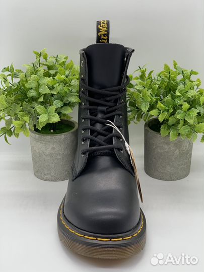 DR. Martens 1460 Jadon Black