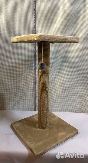 Когтеточка с лежаком высота 56 см