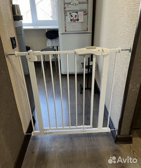 Защиный барьер калитка для дверного проема
