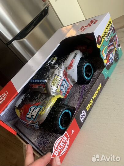 Машина на радиоуправлении