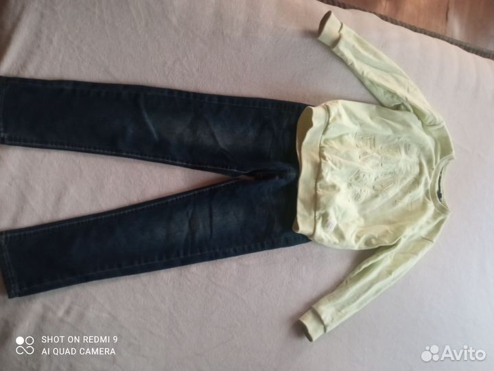 Джинсы и свитшот