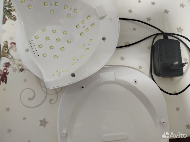 Лампа для маникюра LED/UV со съемным дном (SUN)