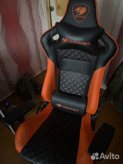 Продам кресло Cougar