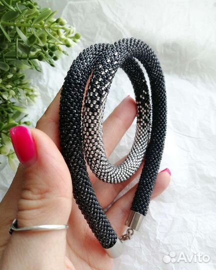Жгут-колье из бисера ручной работы