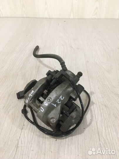 Суппорт тормозной задний правый Mercedes Benz S550