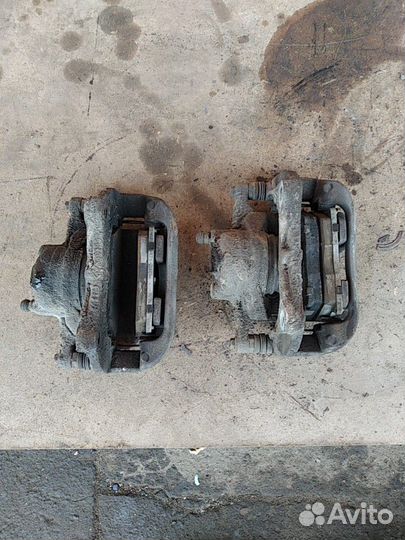 Суппорт тормозной Opel Zafira C