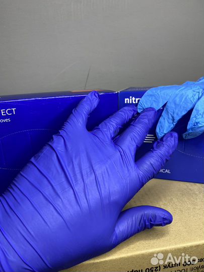 Перчатки нитриловые одноразовые