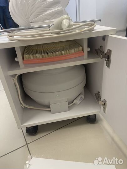 Вытяжка для маникюра и педикюра Торнадель