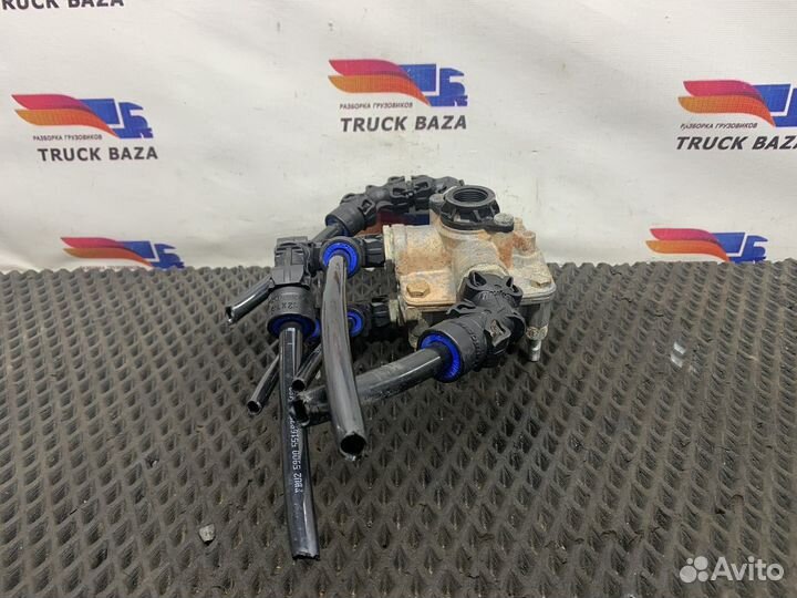 1313871 Клапан ускорительный