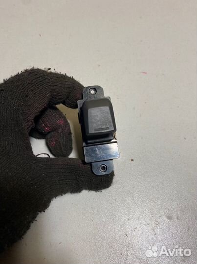 Кнопка стеклоподъемника Kia Rio 3