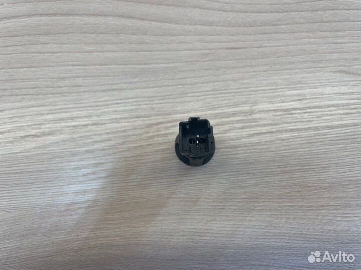 Концевик двери задний Renault Logan