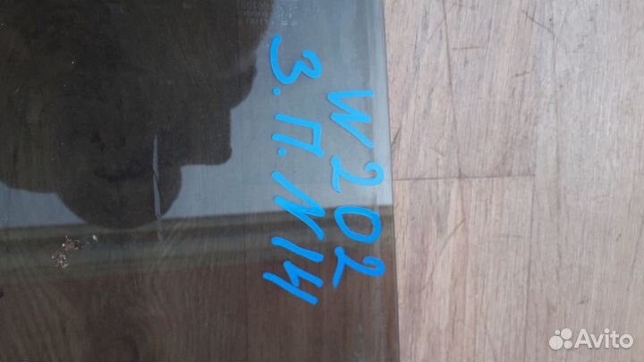 Стекло двери задней правой №14 Mercedes C W202