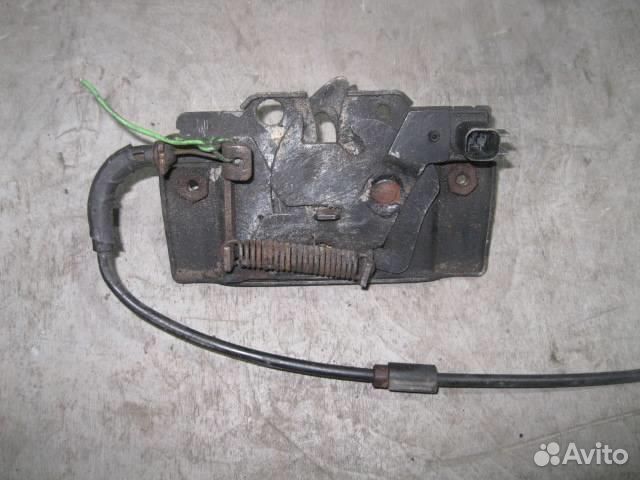 Замок капота от Ford Fiesta 2008-2012
