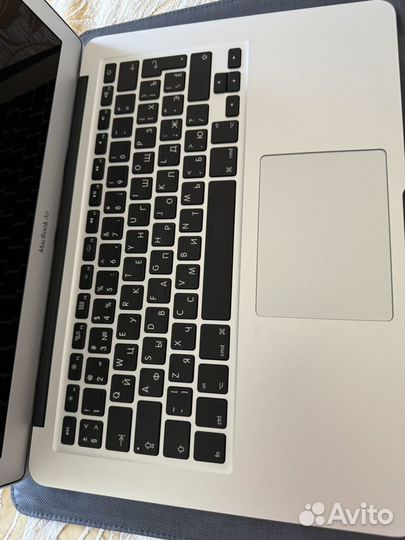 Apple MacBook Air 13 A1466 идеальное состояние