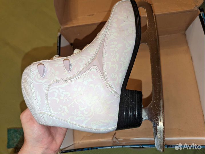 Коньки женские Roces