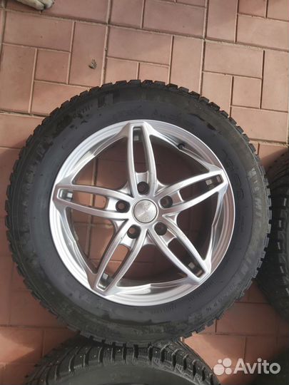 Комплект зимних колес r16