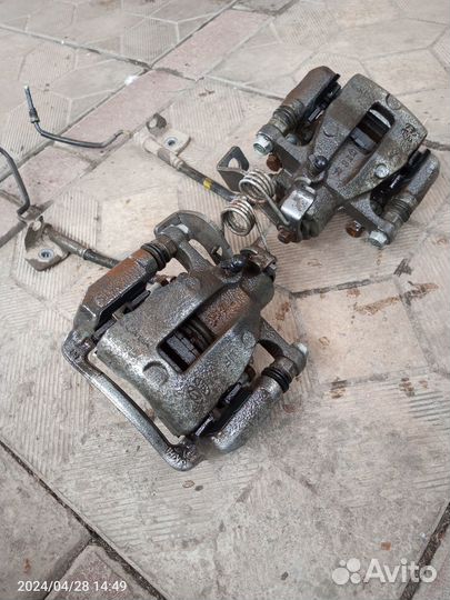 Суппорт задний Hyundai Solaris