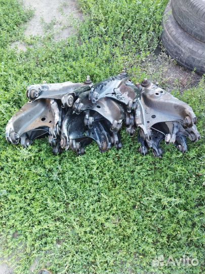 Рычаг Renault Logan / LADA Largus