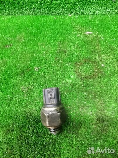 Датчик заднего хода Kia Sephia 2 седан 1.6 2003