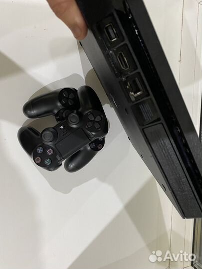 Sony PS4 slim 1tb