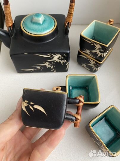 Сервиз для чайной церемонии и поднос с иероглифами