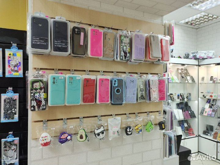 Чехлы на телефон