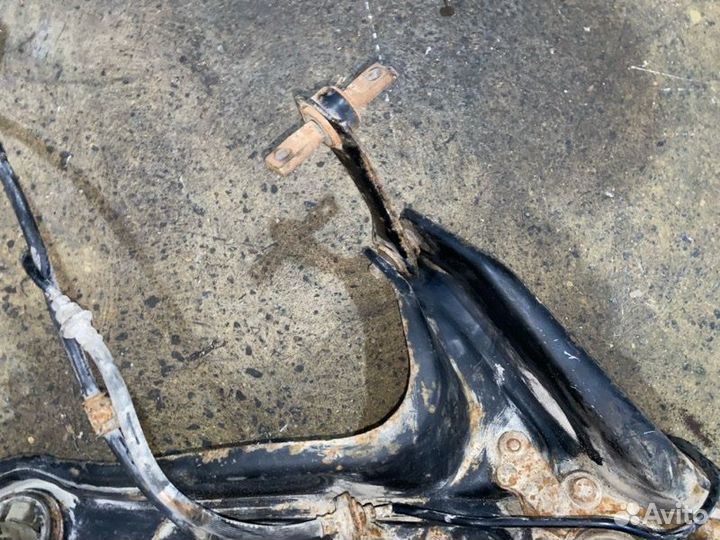 Рычаги задней подвески задние правые Honda Cr-V