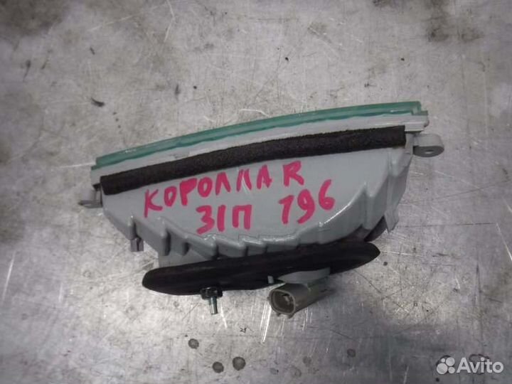 Фонарь заднего хода задний правый Toyota Corolla