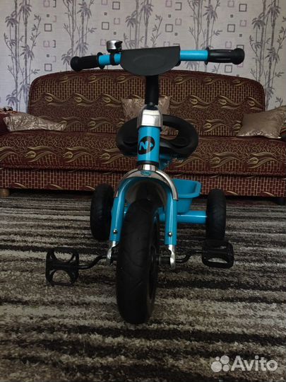 Трехколесный велосипед