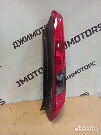 Фонарь задний правый Ford Fiesta 5 ST 2001-2004