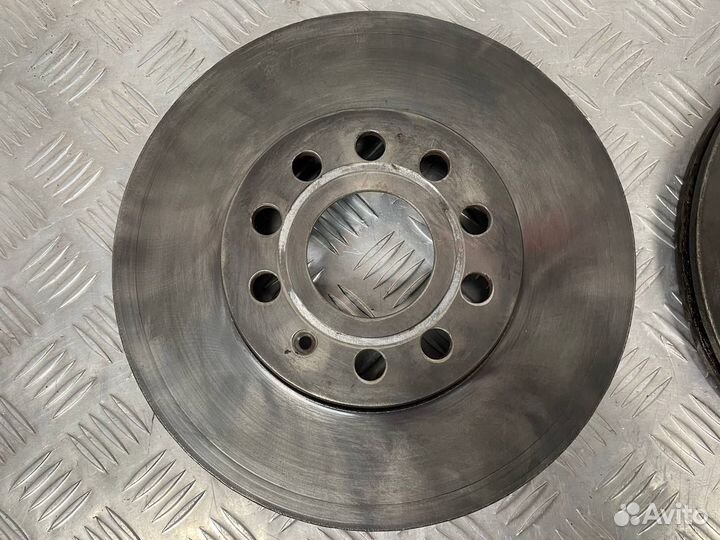 Диск тормозной передний VAG 1K0615301T