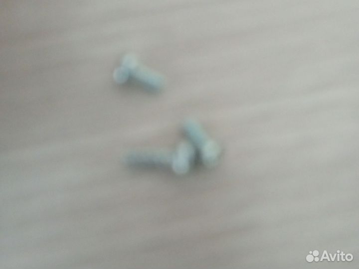 Светодиод жёлтый с батарейкой рабочей и 3 болтика