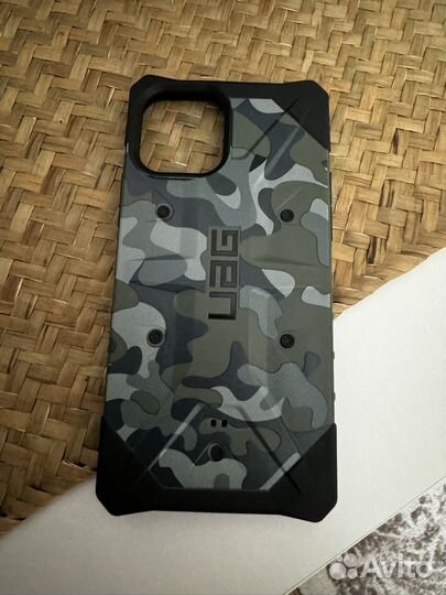 Чехол на iPhone 12 UAG