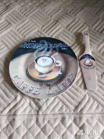 Тортница с лопаткой