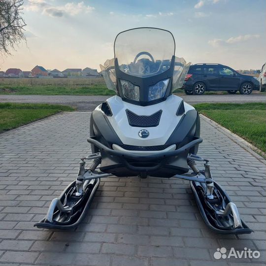 Продам снегоход BRP