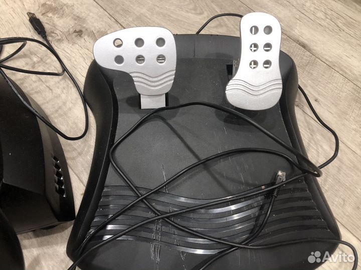 Игровой руль genius