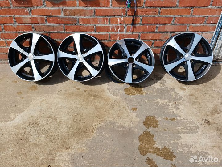 Литые диски R14 Toyota не комплект