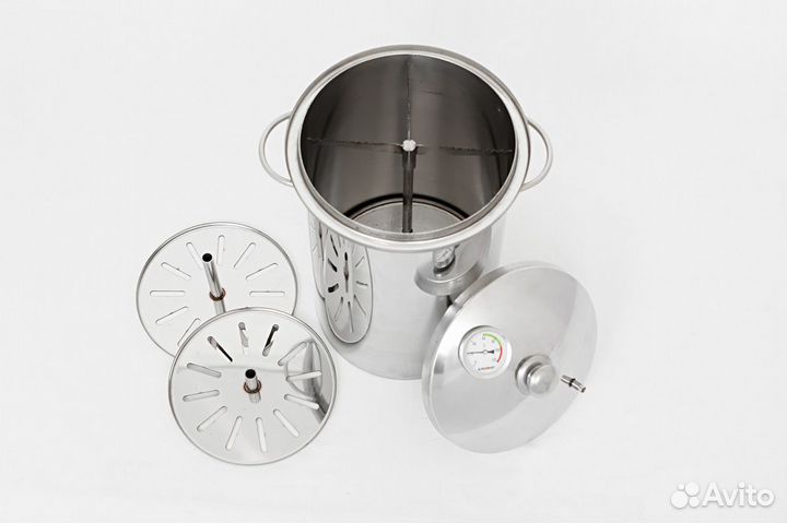 Вертикальная коптильня с гидрозатвором и термометр