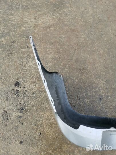 Бампер задний Toyota Prius NHW20