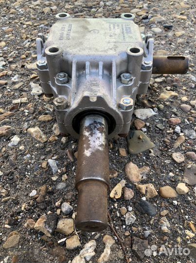 Редуктор угловой