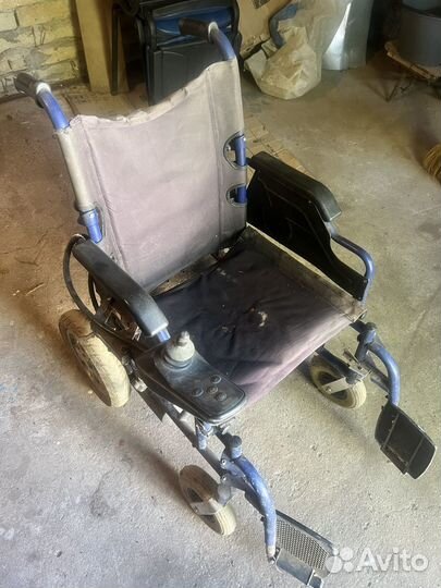 Инвалидное кресло с электроприводом