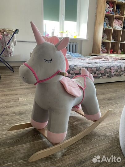 Детская качалка лошадь