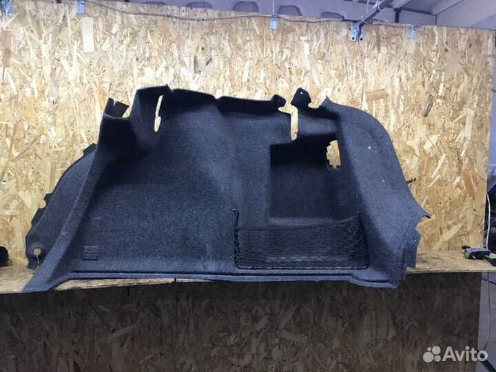 Обшивка багажника правая Volkswagen Jetta 6 седан