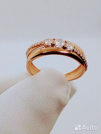 Золотое кольцо с камнем 16р