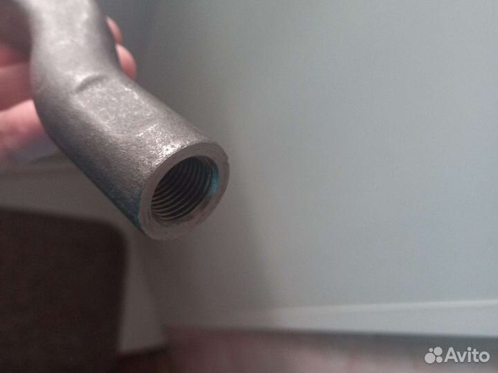 Рулевой наконечник таета Авенсис