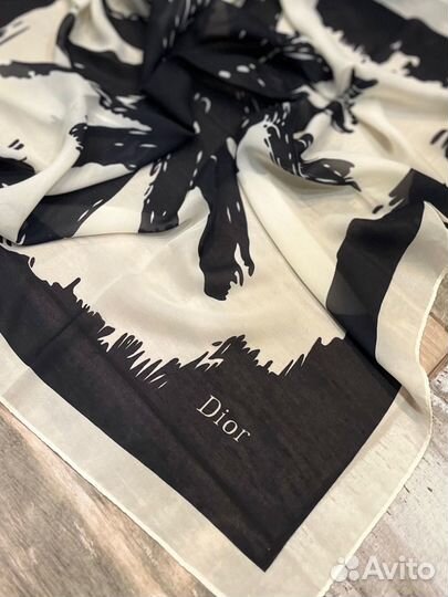 Легкий воздушный шифоновый платок Dior черный