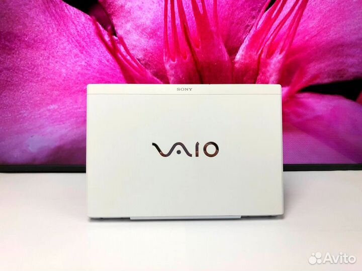 Ноутбук Sony Vaio c гарантией Intel i3