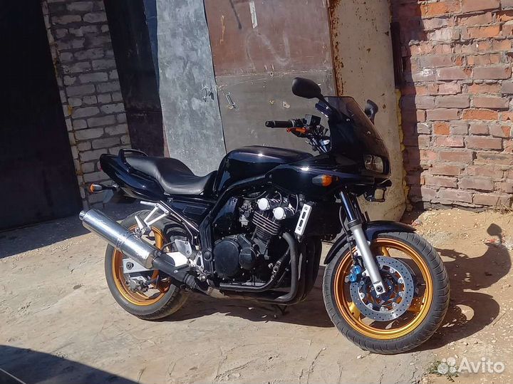 Yamaha FZS 600 Fazer