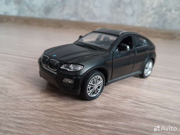 Машинка игрушка